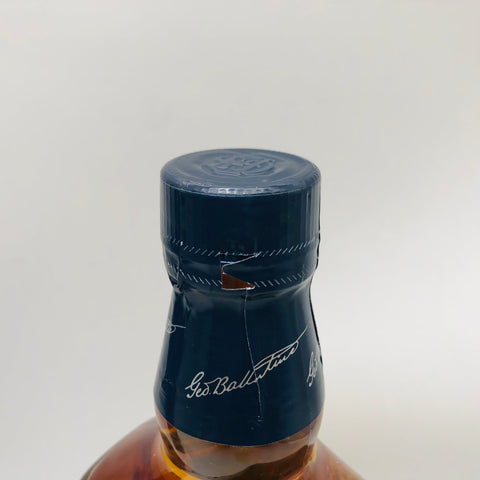 バランタイン 12年 700ml。12年熟成が生む、王道のまろやかスコッチ。