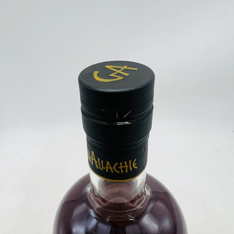 グレンアラヒー 2005-2023 シェリーカスク。濃厚なシェリーの甘みとスパイスが広がるリッチな一本。