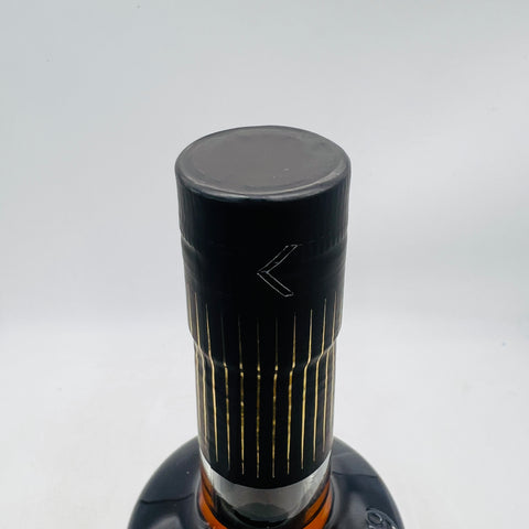 BOWMORE ボウモア 22年 アストンマーチン 700ml。優雅さと力強さを兼ね備えた、ラグジュアリーなボウモア。