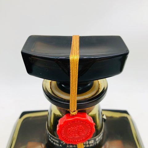 サントリー ローヤル SR ゴールドラベル 向獅子マーク 720ml。濃密な甘みと気品が宿る、ローヤルの黄金バランス