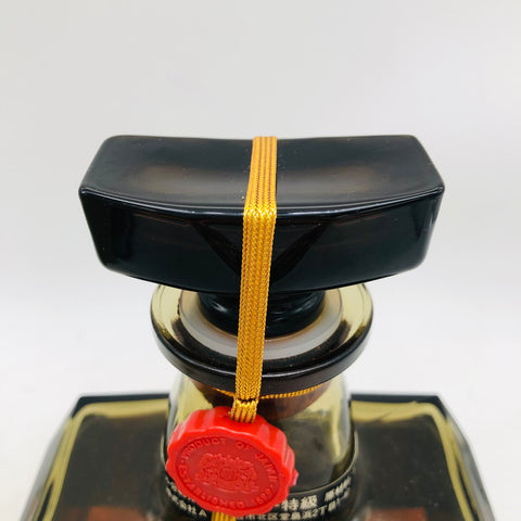 サントリー ローヤル 60周年 獅子マーク 特級 720ml。ローヤル誕生60周年を祝う、獅子マーク記念ウイスキー。 