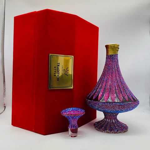 CROWNVINE クラウンバイン トラディションスタイル パープル 700ml。ブルーベリーやカシスの香りと柔らかなコクの国産赤ワイン。紫基調のラベルが印象的。