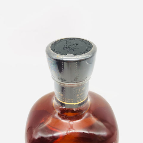 軽井沢 8年 スリムボトル 700ml。軽井沢の伝統を、軽やかに味わう8年熟成。