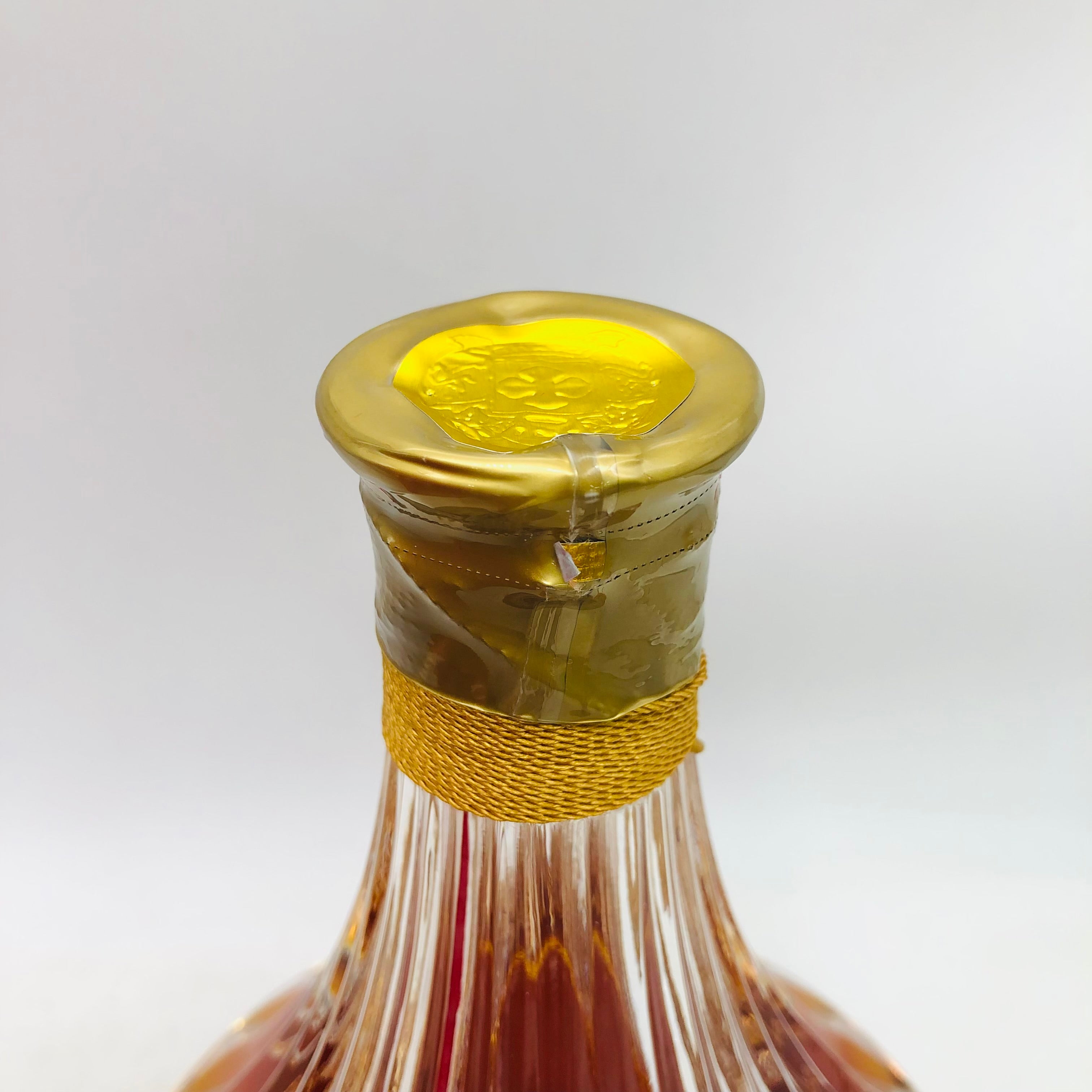 CROWNVINE クラウンバイン トラディション 700ml 40% 替栓・箱あり