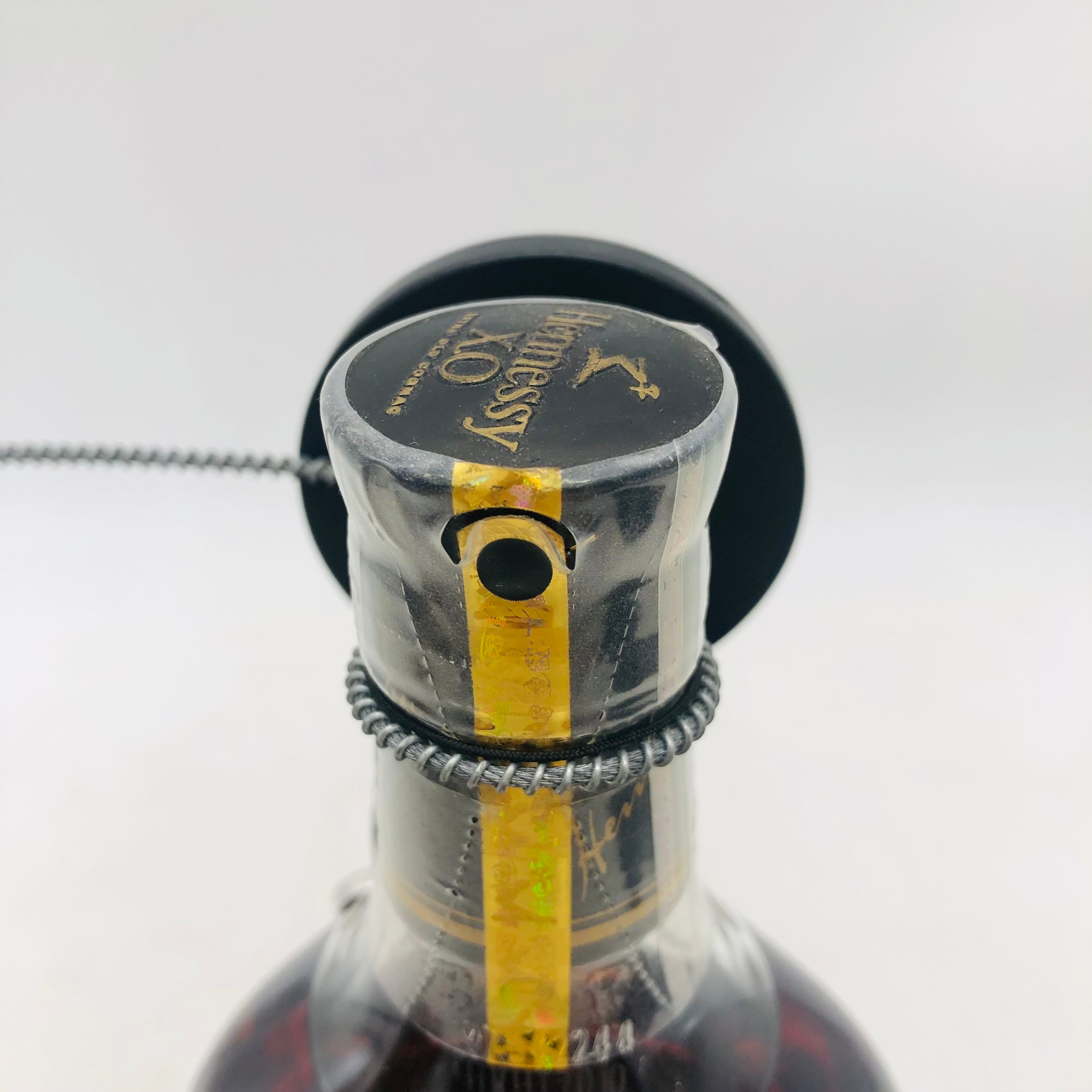hennessy ヘネシーxo700ml、ミニボトル付き　高級ブランデー ヘネシー Hennessy XO 金キャップ クリアボトル 700ml ブランデー