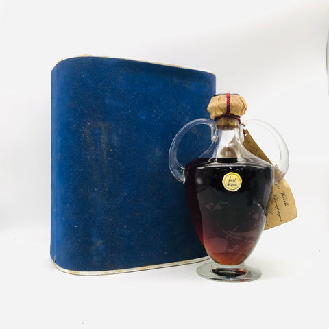 メゾン プルニエ エクストラ オールド クリスタル デキャンタ 700ml。フランス産コニャック、琥珀色の輝きと贅沢な香味。