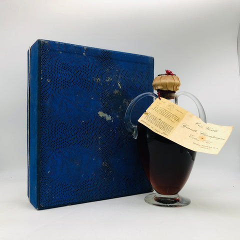 メゾン プルニエ エクストラ オールド クリスタル デキャンタ 700ml。フランス産コニャック、琥珀色の輝きと贅沢な香味。