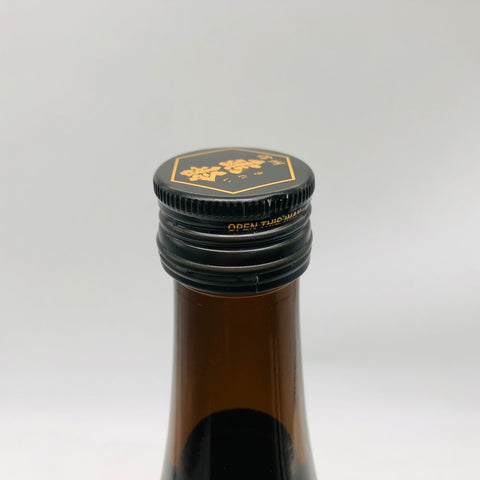 信州亀齢山恵錦 720ml。信州が育てた米の旨みを、澄み切った一杯に。　