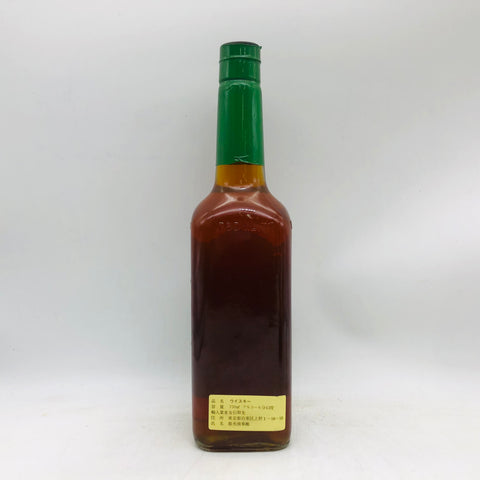 ジョニードラム 8年 750ml。8年熟成が引き出す、王道バーボンの深い味わい。