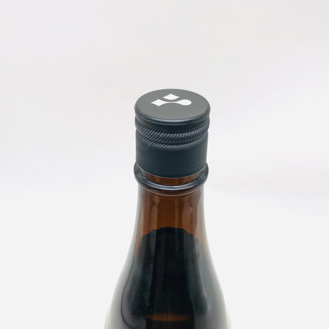 而今 純米吟醸 八反錦 火入 720ml、日本酒、三重県木屋正酒造、最新詰め、上品な吟醸香と落ち着いたラベルデザイン。