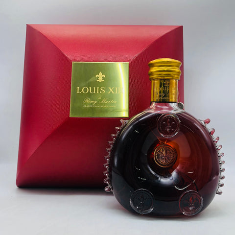 レミーマルタン ルイ13世金キャップ 700ml。一世紀の時を閉じ込めた、永遠の一滴。 