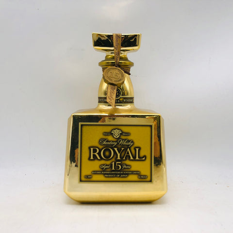 サントリー ローヤル 15年 ゴールドボトル 700ml。気品を纏う、15年熟成のローヤル