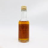 ワイルドターキー黒ラベル旧 50ml。力強さを宿した、往年のバーボン魂。 