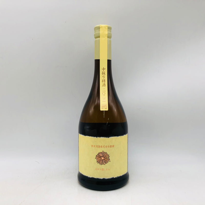 新政エクリュ中採り樽酒 720ml。中採りの繊細さと樽の余韻が織りなす、新政ならではの芸術品。