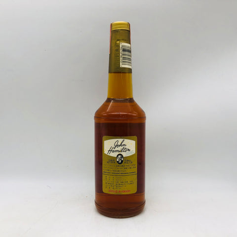 ジョンハミルトン 4年 700ml。軽快な飲み口と優しい甘味が魅力の4年熟成バーボン。 