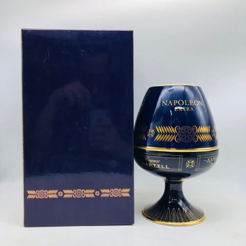 マーテルナポレオンエクストラ 700ml。長期熟成が生む、芳醇で深みのあるフランス伝統コニャック
