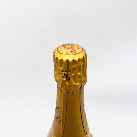 ルイロデレールクリスタル2004。輝きを纏う、至高のヴィンテージ・クリスタル