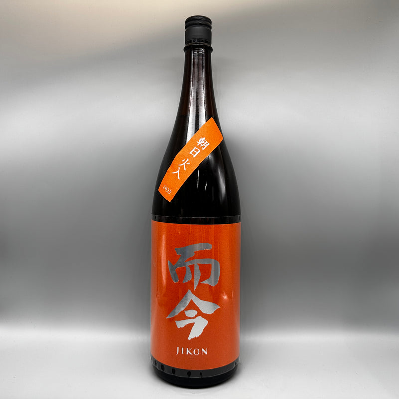 而今 純米吟醸 朝日 火入 ボトル全体