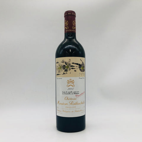 シャトー・ムートン・ロートシルト2005年の赤ワイン。濃厚な果実味と樽香が調和した格付一級のプレミアムボトル。正面画像