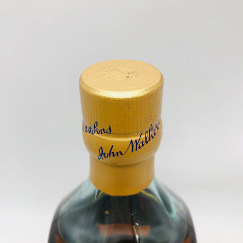 「ジョニーウォーカー ブルーラベル 1000ml」は以下のAltテキストをご提案いたします。

---

ジョニーウォーカー ブルーラベル、スコッチウイスキー1000ml。深いコクと滑らかな味わい、紺色ラベルが高級感を演出。
