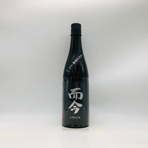 而今 純米大吟醸 吉川山田錦 火入 720ml、三重県木屋正酒造の高級日本酒。白桃香と滑らかな旨味が特徴のエレガントな純米大吟醸　のボトル正面画像
