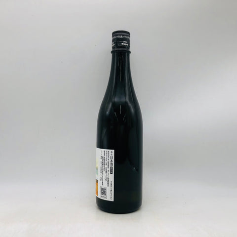 阿部酒造 REGULUS 2024 720ml、新潟県柏崎市産の白麹仕込み日本酒。リンゴやマスカットの香りと爽やかな酸味が特徴のモダンなボトルデザインのボトル裏面画像