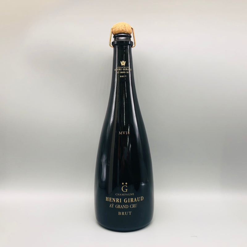 アンリジローフュドシェーヌ 750ml。樽熟成が生み出す、シャンパーニュの常識を超えた芳醇な味わい。