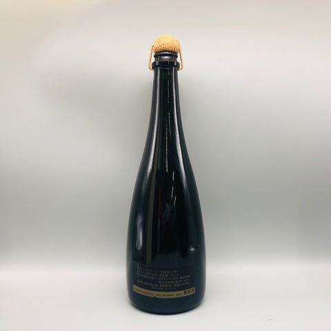 アンリジローフュドシェーヌ 750ml。樽熟成が生み出す、シャンパーニュの常識を超えた芳醇な味わい。