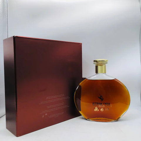 レミーマルタン エクストラ トラファインシャンパーニュ 700ml。極上の熟成が織りなす、至高のコニャック