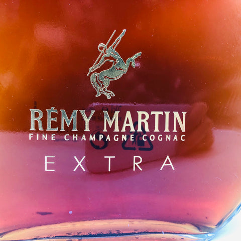 レミーマルタン エクストラ トラファインシャンパーニュ 700ml。極上の熟成が織りなす、至高のコニャック