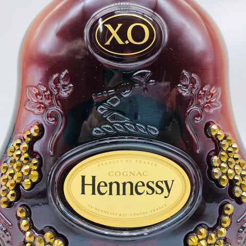 ヘネシー XO COGNAC 黒キャップ 700ml。重厚さと気品を極めた、コニャックの象徴