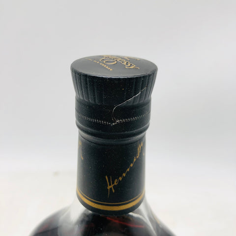 ヘネシー XO COGNAC 黒キャップ 700ml。重厚さと気品を極めた、コニャックの象徴