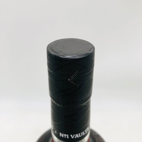 ボウモア15年シェリーカスク 700ml。甘美とスモークが交差する濃厚アイラ。