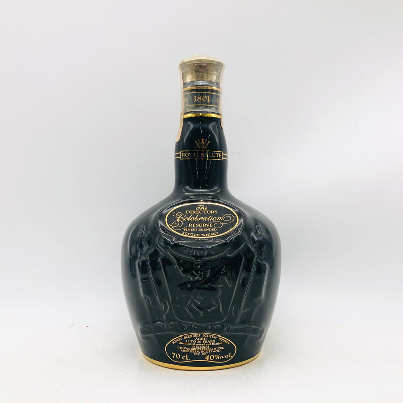 ロイヤルサルート ディレクターズ セレブレーション 700ml。祝福の瞬間に、王室の気品を