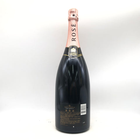 モエ・エ・シャンドン ロゼ・インペリアル マグナム 1500ml。サーモンピンク色のロゼシャンパン。赤い果実の香りと華やかな味わいが特徴。