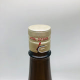 獺祭 純米大吟醸45 1800ml、アルコール度数15.5%、箱なし。白地に大きく「獺祭」の文字が描かれたシンプルで洗練されたラベルが特徴の日本酒