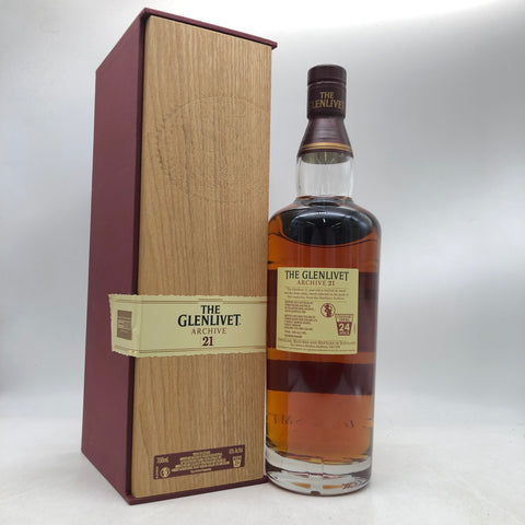 グレンリベット21年アーカイブ 700ml。優雅に香る、熟成の宝庫。 