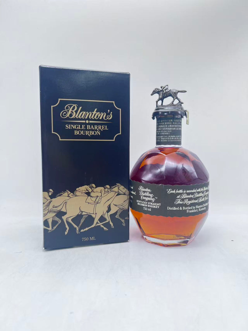 BLANTON ブラントン ブラック 2023年 750ml、日本限定仕様のシングルバレルバーボン。バニラとキャラメル香が特徴