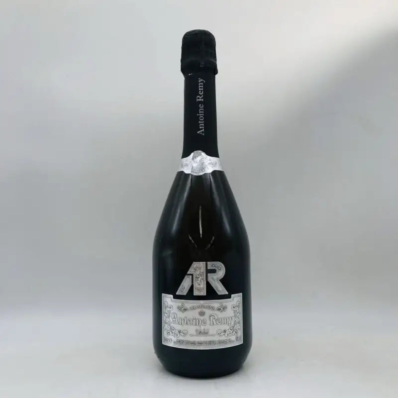 アントワーヌ レミー ブラック プレステージ ブリュット 750ml の黒いスパークリングワイン