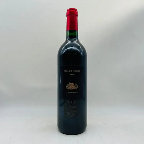 シャトー パルメ 2002年750mlの赤ワイン、ダークラベルと赤いフォイルトップ。