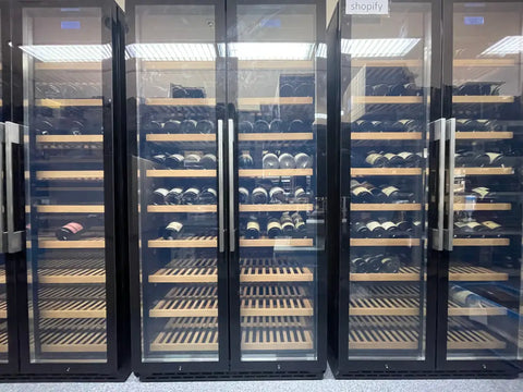 ドメーヌ トロボー サヴィニー レ ボーヌ プルミエ クリュ シャン シュブレ 2018 750ml - ワイン