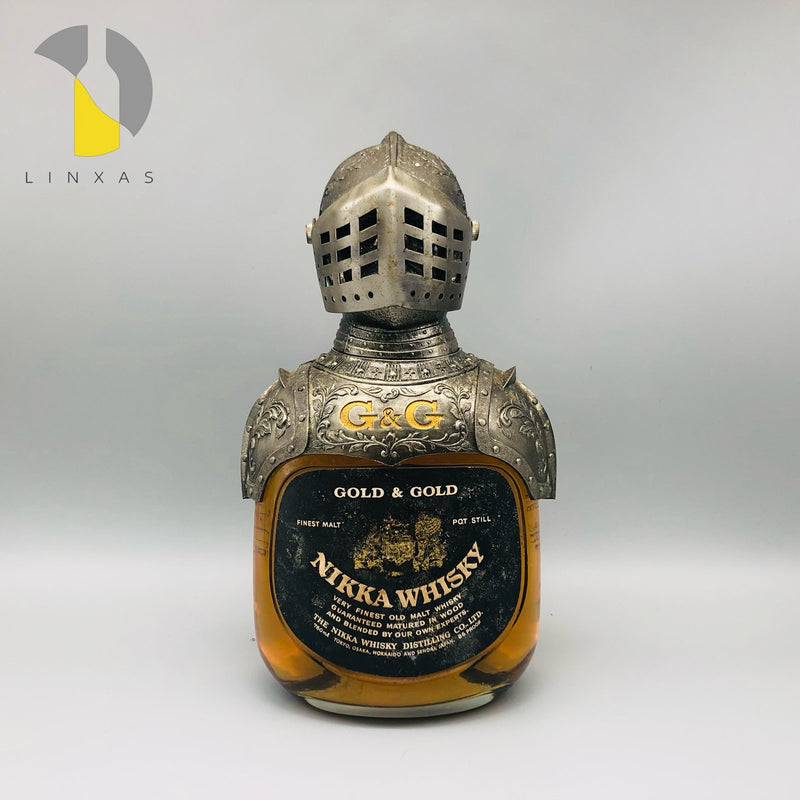 NIKKA WHISKY ゴールド&ゴールド 甲冑ボトル 760ml 正面