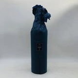 ダークブルーのボトルと動物型のストッパーが特徴のKENZO ESTATE 明日香。