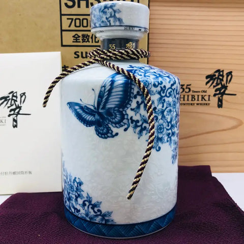 サントリー 響35年 初期有田染付牡丹 蝶図筒形瓶 700ml 47% - ウイスキー