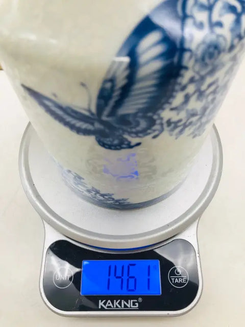 サントリー 響35年 初期有田染付牡丹 蝶図筒形瓶 700ml 47% - ウイスキー